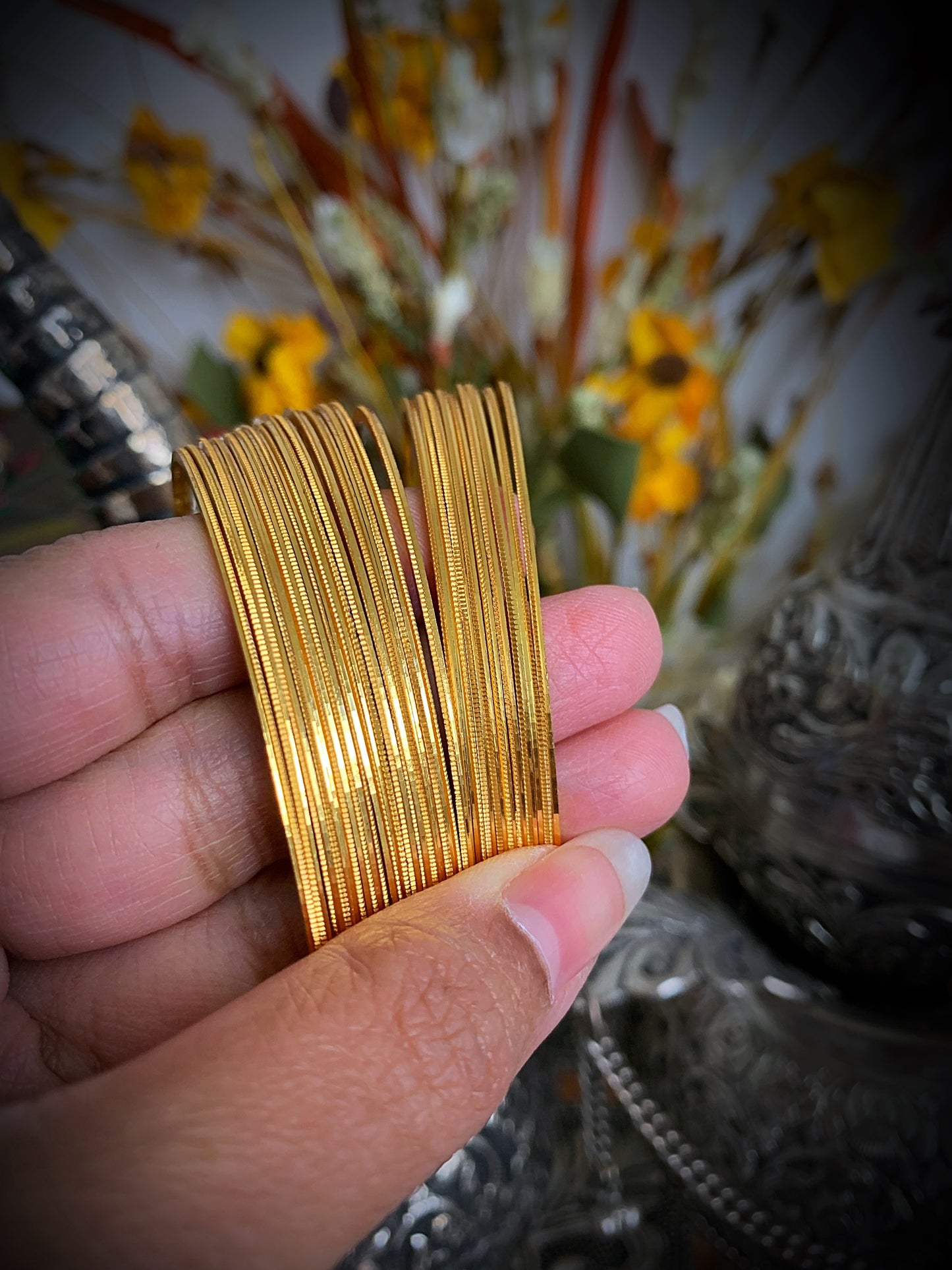 Amona bangles 24 pieces size 2.8,2.6