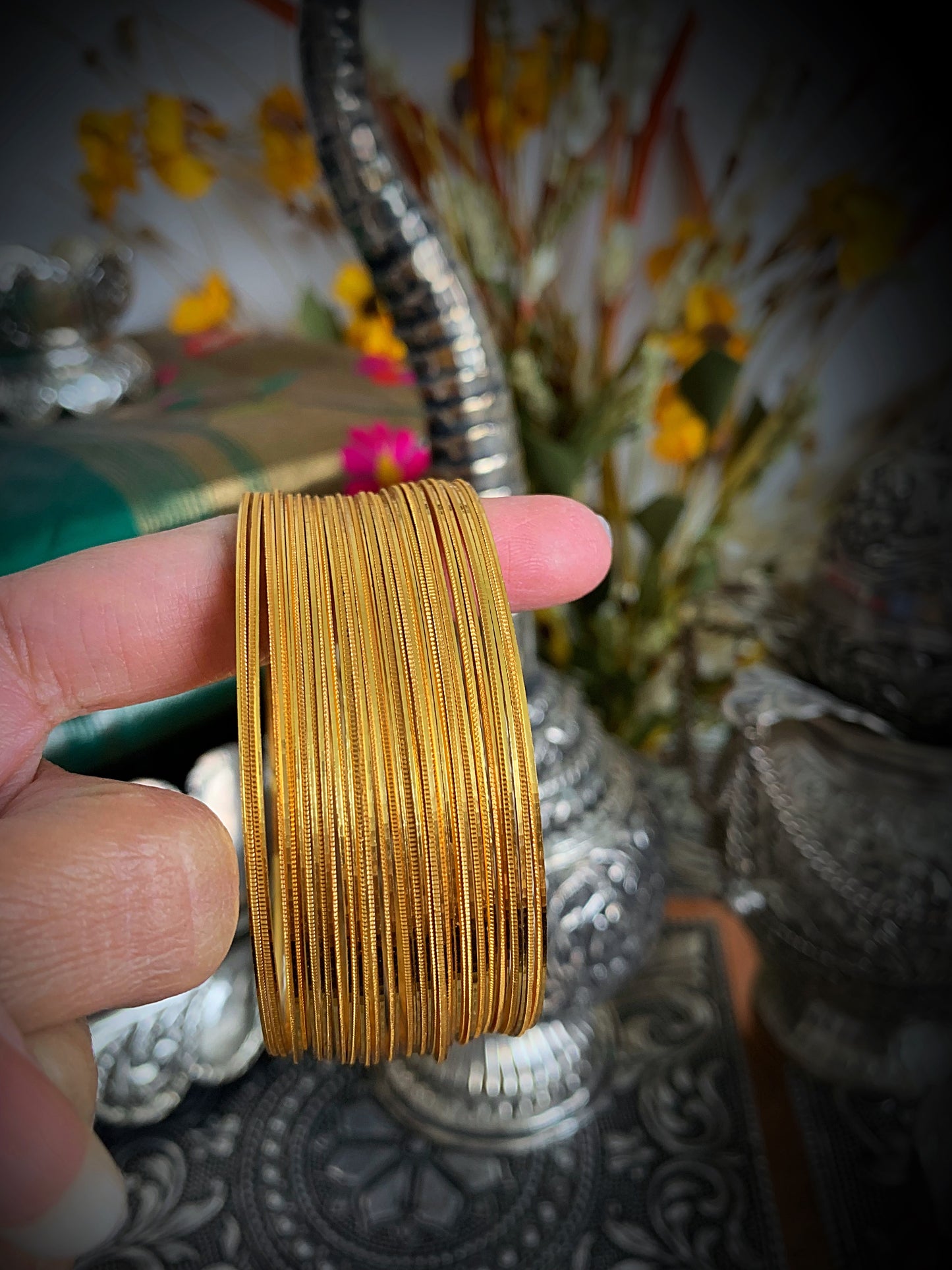 Amona bangles 24 pieces size 2.8,2.6