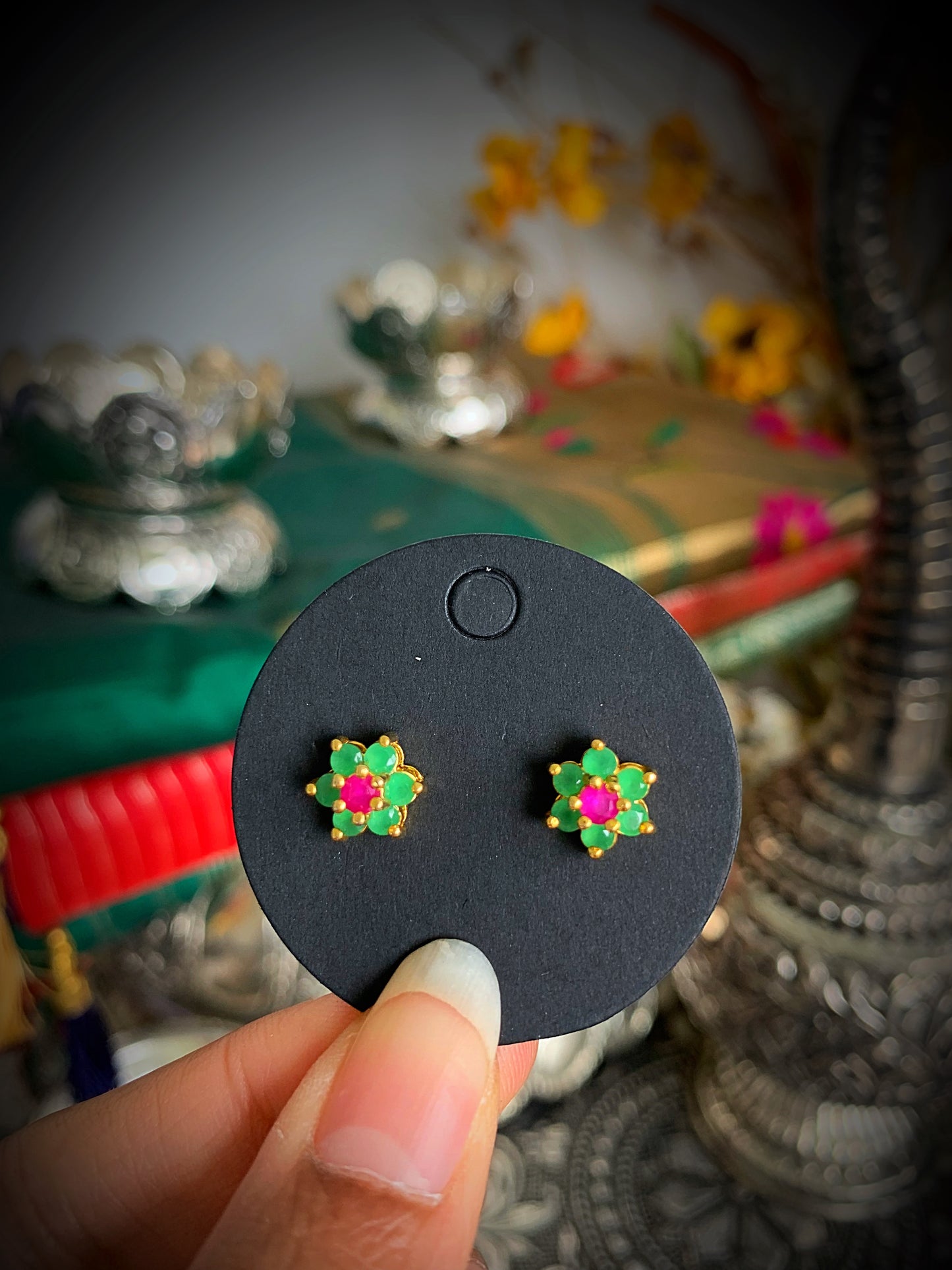 Divit Studs
