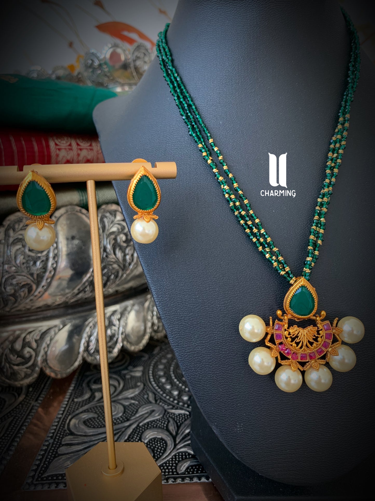 Riana Neck set