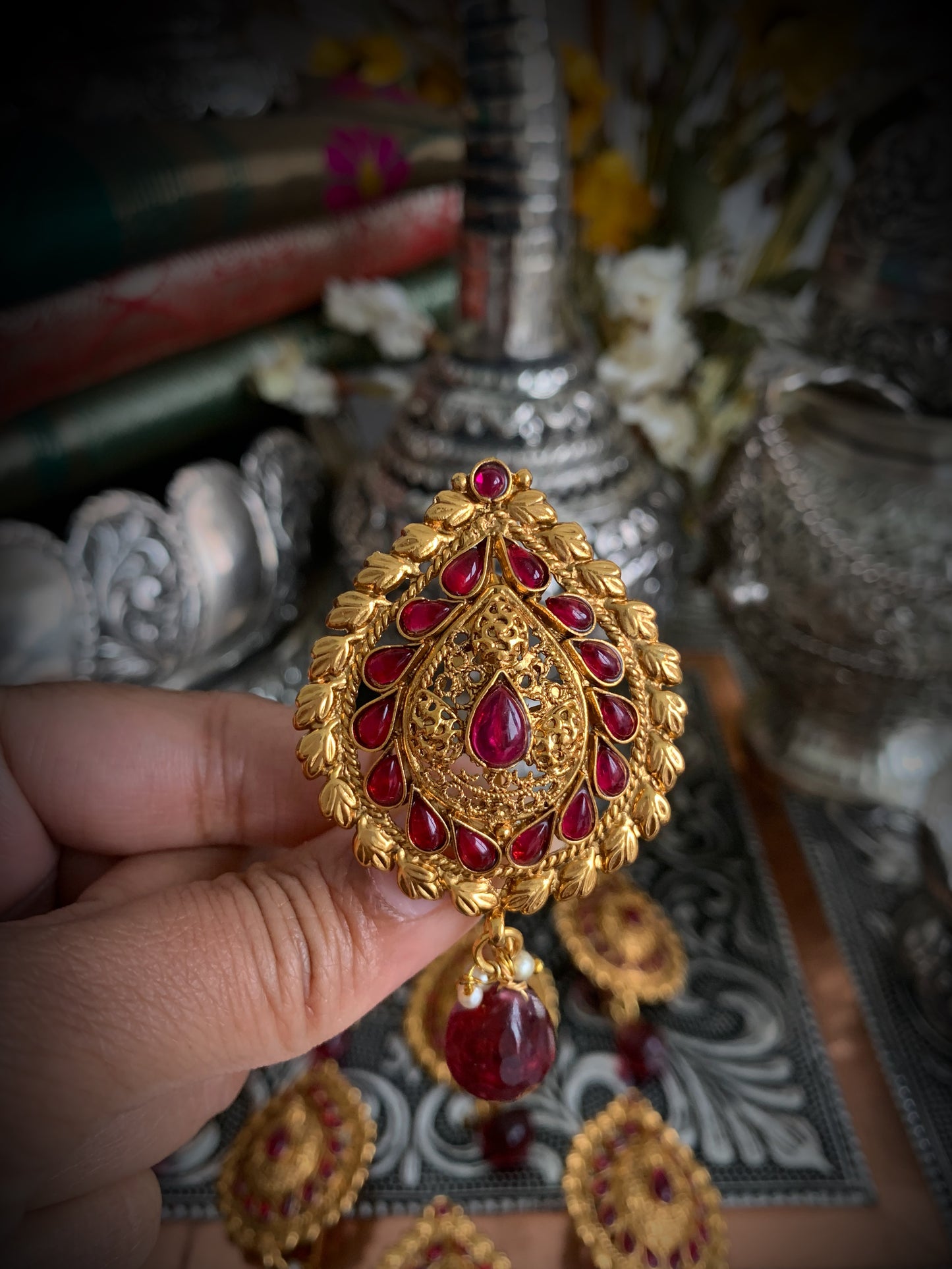 Kamala hair accessory