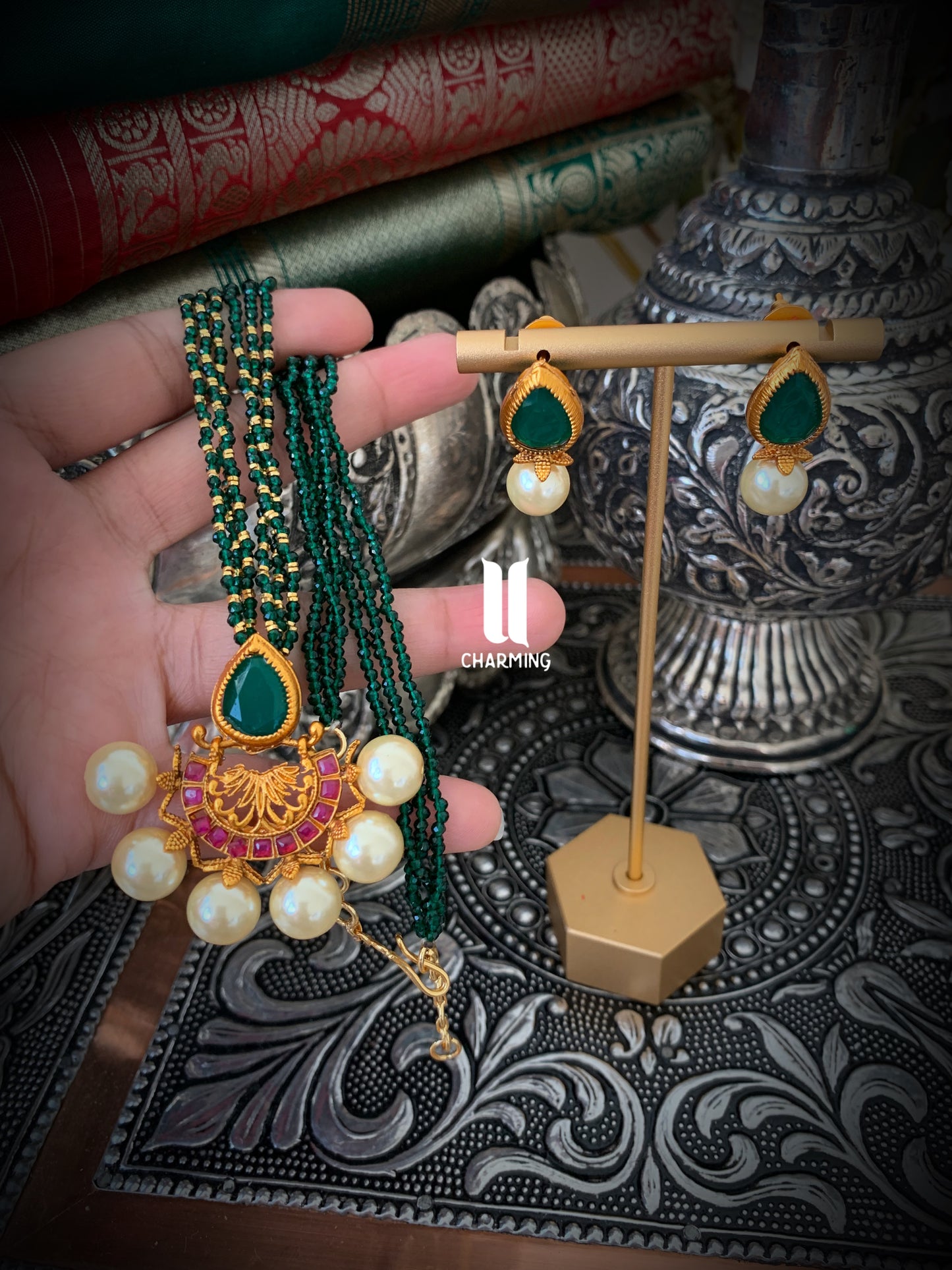 Riana Neck set