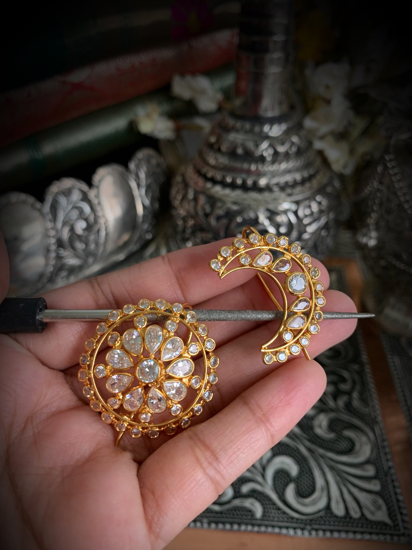 Surya chandra hair clip