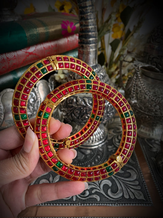 Sumam Bangles size 2.4 ,2.6