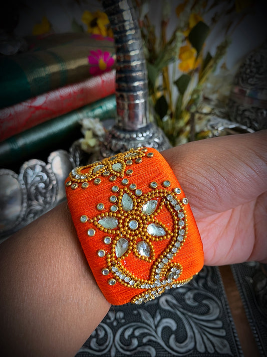 Divi Broad bangle size 2.4