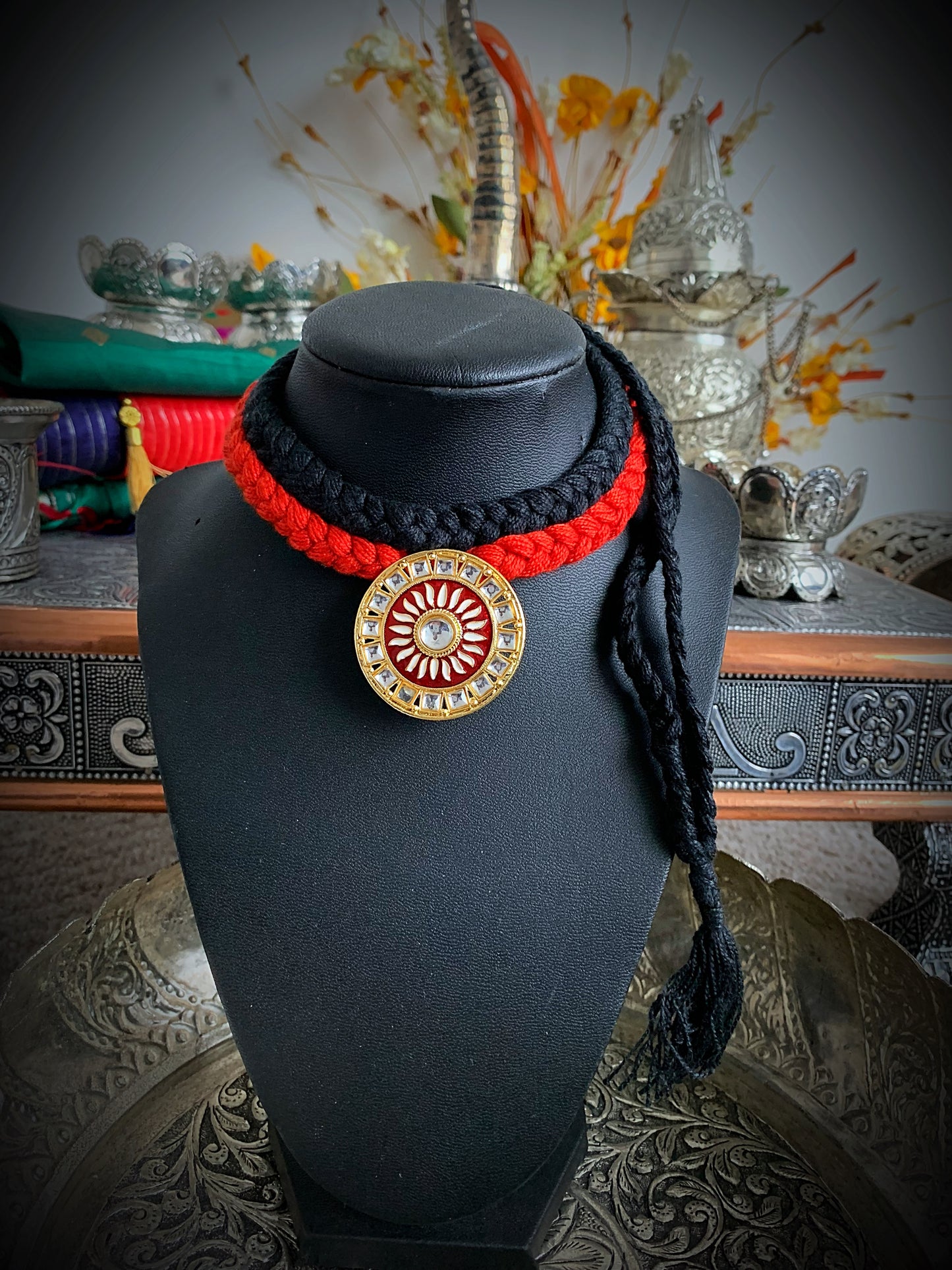 Kuhu choker